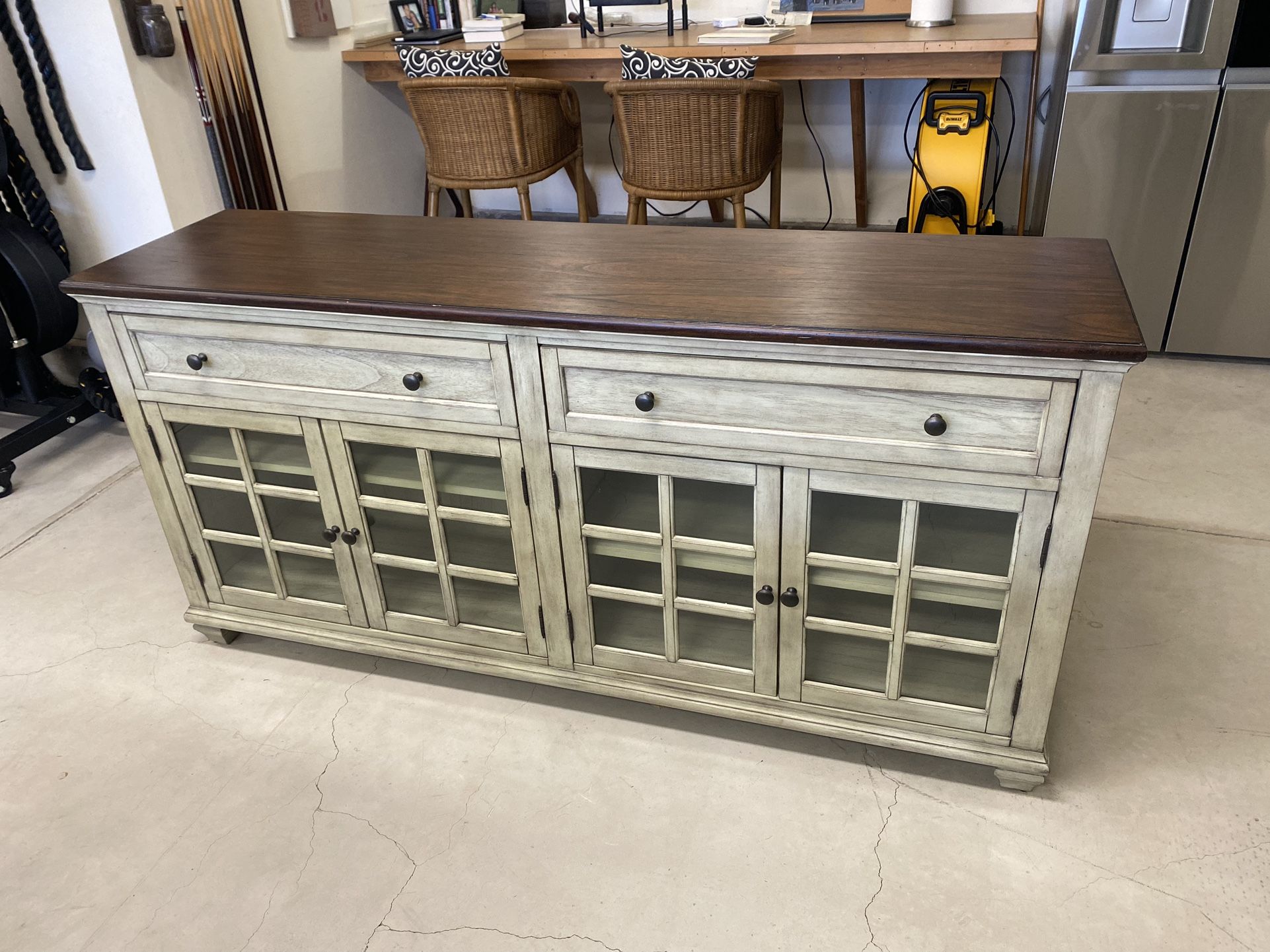 Pike & Main Accent Console – Beautiful, Solid Wood – Excellent Condition!