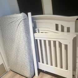 Free white crib