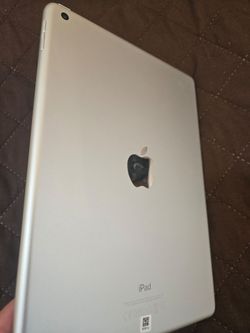Ipad 5th Gen..works perfect