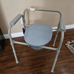 Portable Camode Bedside Toilet New