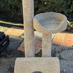 5’ 4” Tall Cat Tree Brand New Handmade