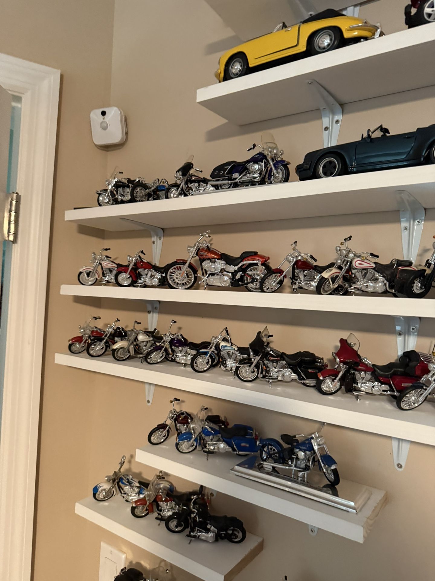 Auto Models Diecast Scale 1:24