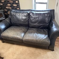 Free couch (Prescott Valley)