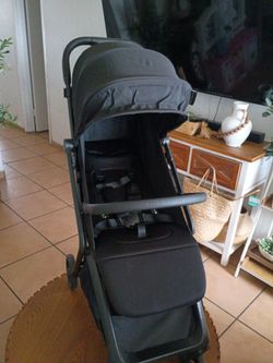Delta Children Icon Ultra Compact Travel Stroller