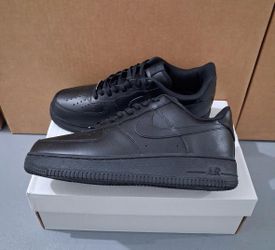 Nike Air Force 1 Low Triple Black Sneakers
