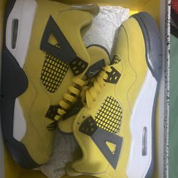 Jordan 4 Lightning Size 7