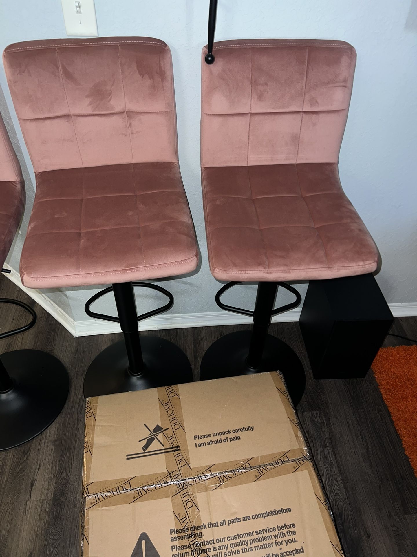 4 Bar stool Chair brand new