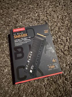 WD Black SN850X 4TB NVMe SSD with Heatsink