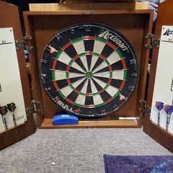 Vintage Accudart Bull Dartboard Wooden Cabinet With 6 Darts