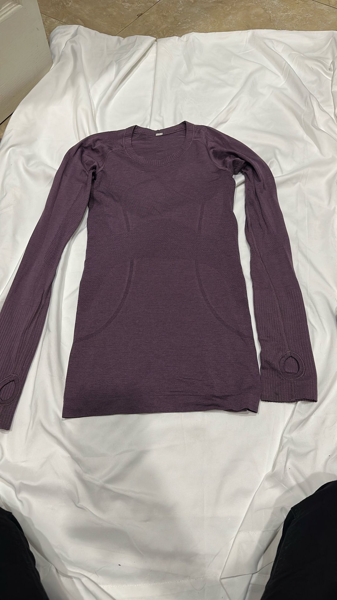 Lululemon Long sleeves Size 2 $15