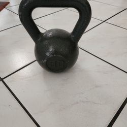 30 Lb Kettlebell