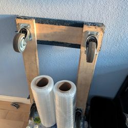 4 wheels dolly moving 