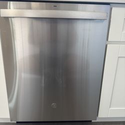 BRAND NEW GE DISHWASHER 