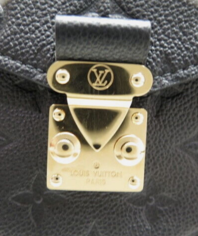 Louis Vuitton Black Pochette Metis Handbag