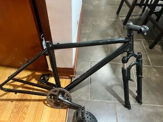 Spezalized fixie Bike Frame with Fork and Crankset