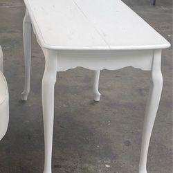 Vintage table $100