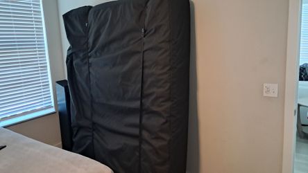 🛏️ Queen Size Mattress – Great Condition – Only $75 🛏️