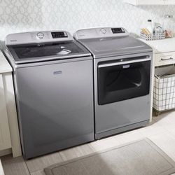 Maytag 5.3 Topload Washer 7.4 Smart Gas Dryer With Steam Metaliic