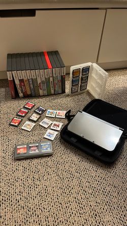 Nintendo 3DS XL Bundle with 32 Games and Case