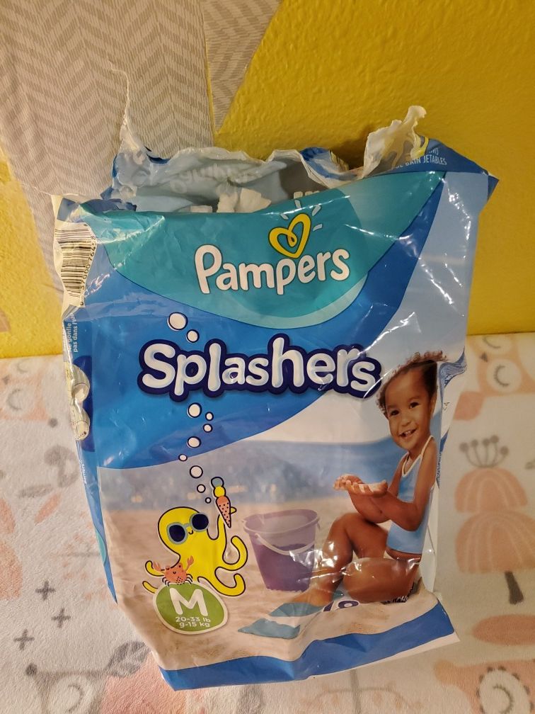 Pampers Splashers open pack