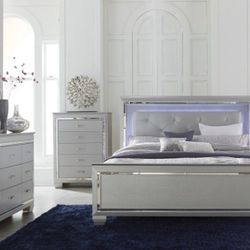 4 PC BEDROOM SET BRAND NEW IN BOX (MATTRESS AND CHEST SOLD SEPARATELY) 