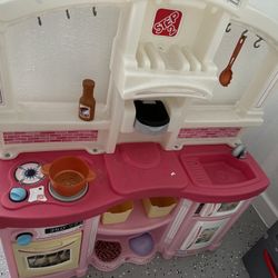 Kids Play Kitchen