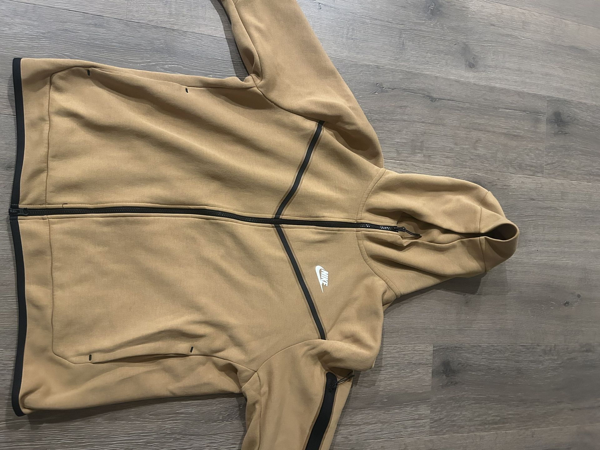 2    Xl Nike Tech Jackets 