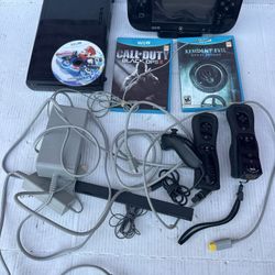 Nintendo Wii U Bundle - 3 Games CIB + Console + GamePad + Cords + Sensor Bar
