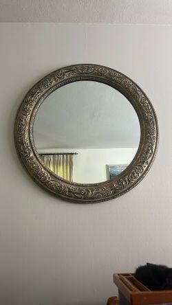 Circle Mirror