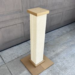 Cat Scratching Post ( 32 In Tall )