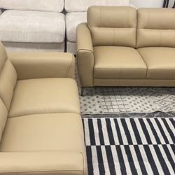 New Genuine Leather Couch And Loveseat! Includes Free Delivery 🚚! 