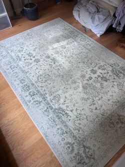 Large Sage Green Distressed Floral Area Rug (6x9)