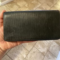 AUTHENTIC LOUIS VUITTON Porte Cartes Credit