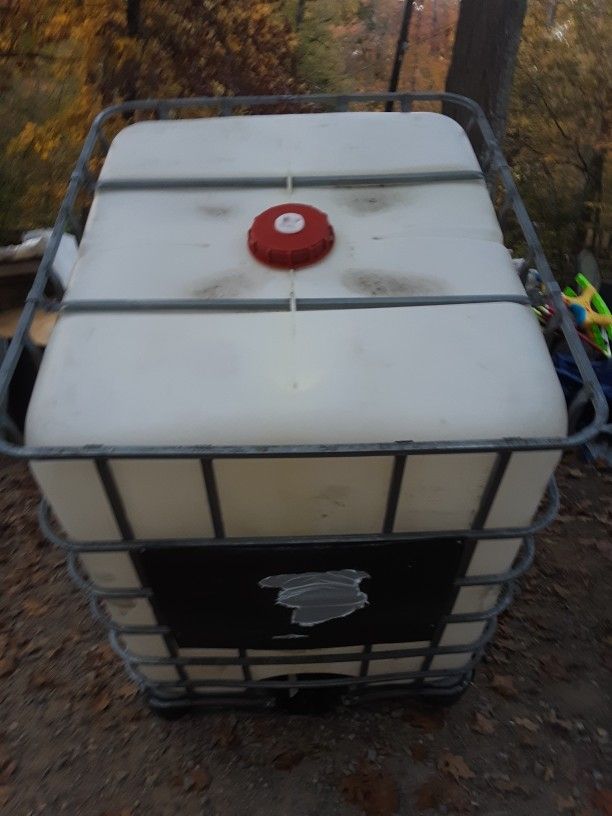 Water Or Liquid Tank