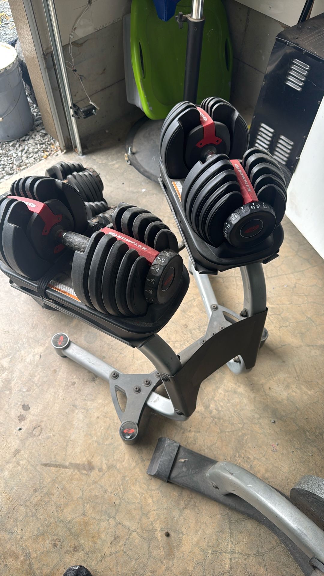 Bowflex 5-52.5 Adjustable Dumbbells With Stand