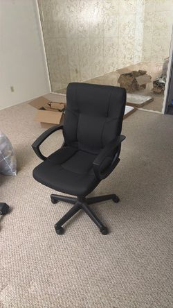 Black Fabric Office Chair with Armrests