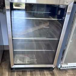 New Stainless steel Frigidaire Gallery Built-In Beverage Center 