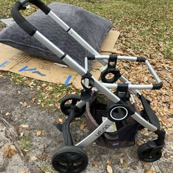 Chicco Urban Car Seat Caddy