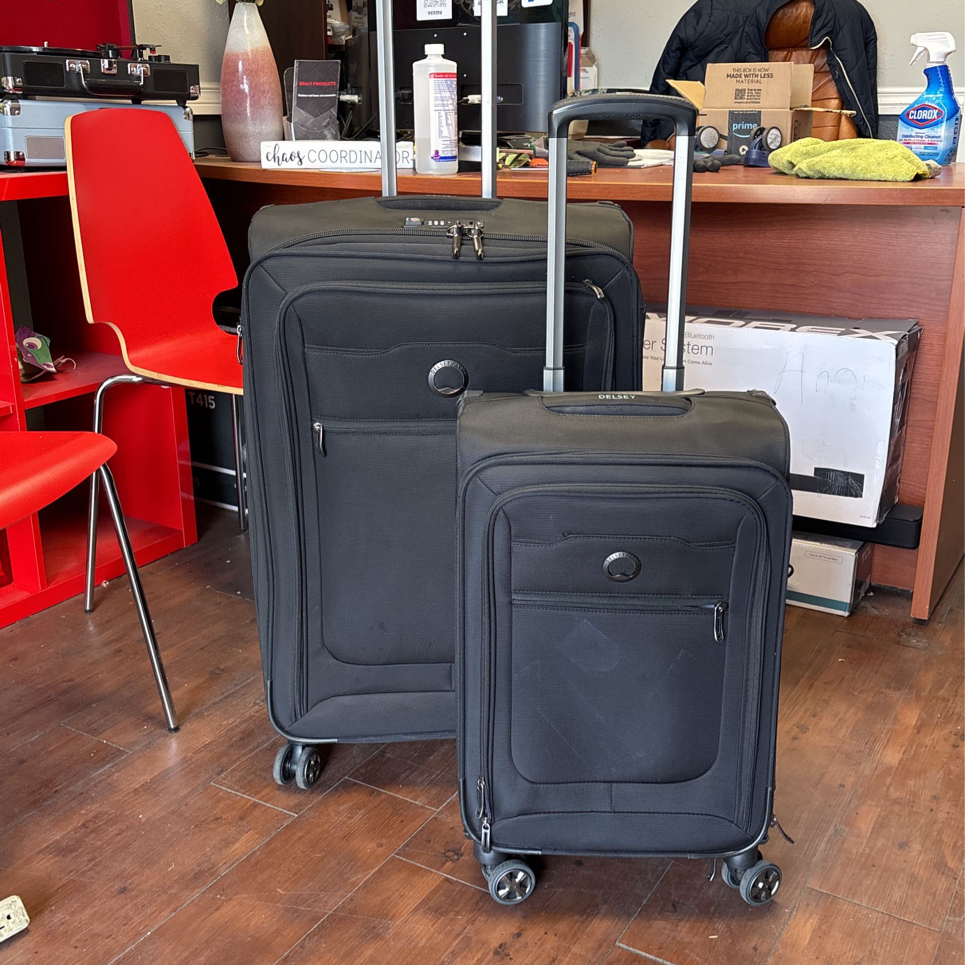 USED Luggage Set, 23" And 30"