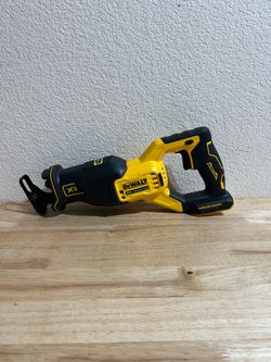 Dewalt 20V Variable Speed Reciprocating Saw New Never Used (Nuevo)