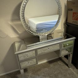 Light Vanity Mirror & Mirrored Desk