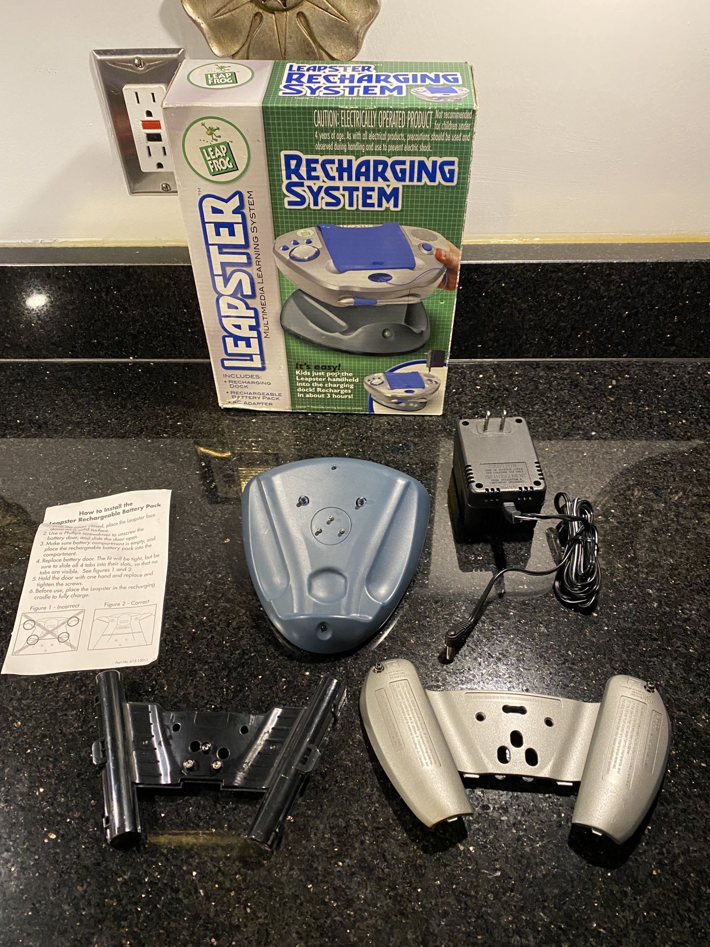 Leapfrog ORIGINAL Triangular Leapster Recharging System Dock Battery AC Adapter