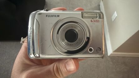 Fujifilm FinePix 6.3MP Digital Camera