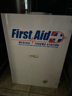 4 SHELF METAL FIRST AID CABINE