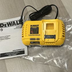 Dewalt Fast Charger 8 Amp Fan Cooled