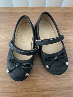 Kids Mary Jane’s In a size 8 