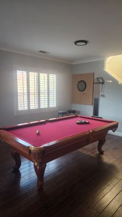 8' Pool Table/Sticks/Rack