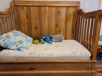 Bertini pembrooke nursery clearance furniture