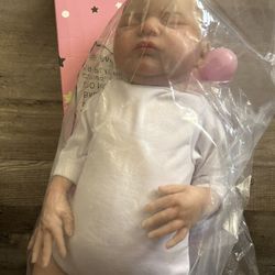 Lifelike Reborn Baby Doll 