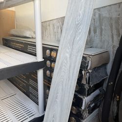 vinil tipo LVP (Luxury Vinyl Plank)